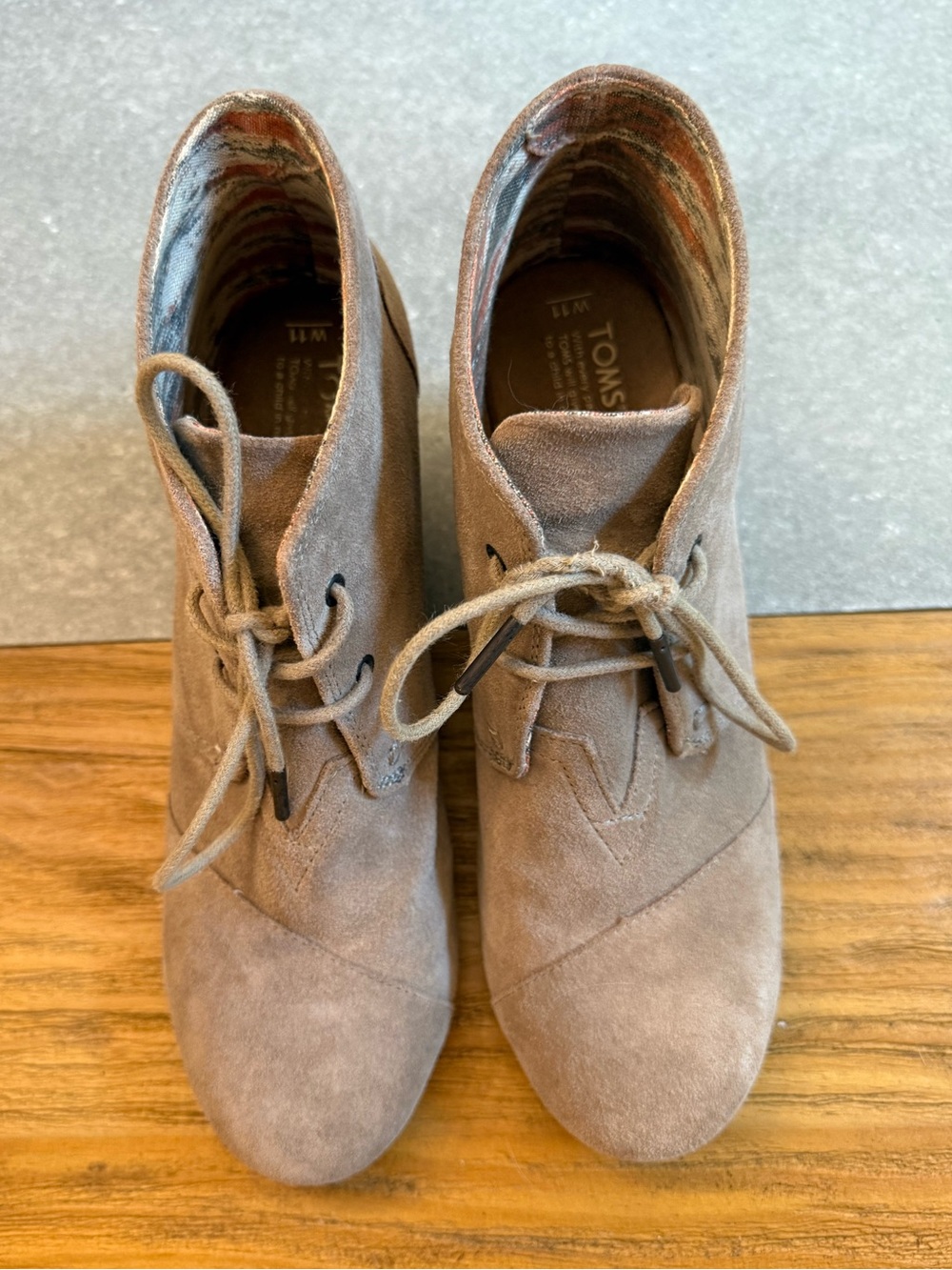 TOMS Desert Wedge Taupe Suede Lace-Up Bootie Size 11 - Picture 7 of 13